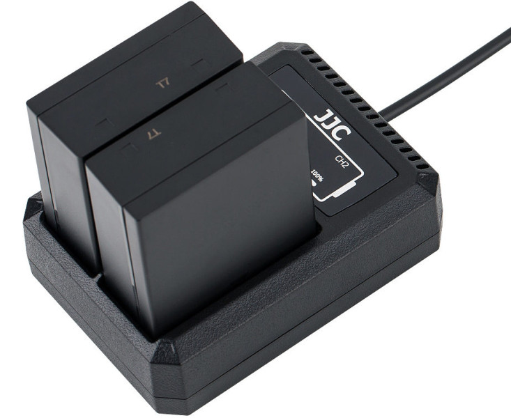 зарядить два аккумулятора Olympus BLH-1