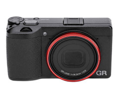 Декоративное кольцо для объектива Ricoh GR IV (красное)