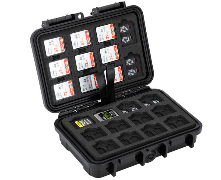 хранение двенадцати CFexpress Type A и SD microSD карт памяти