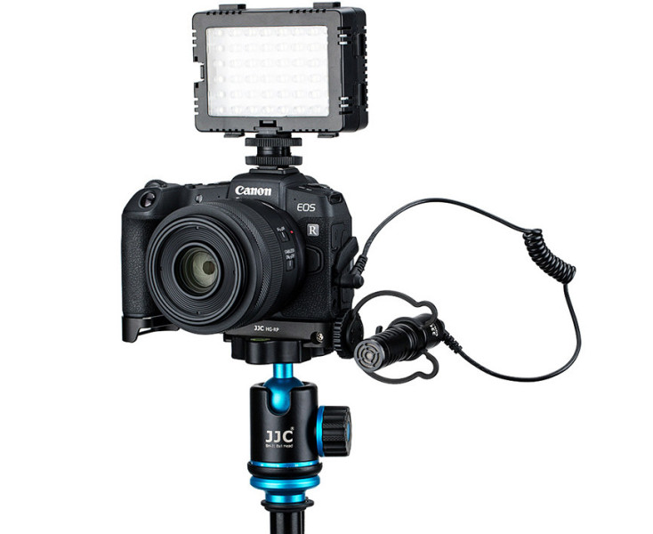 для Canon EOS R8 удлинитель рокоятки улучшает ухват