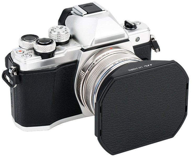 бленда для M.Zuiko 17mm f/1.8 черного цвета с крышкой