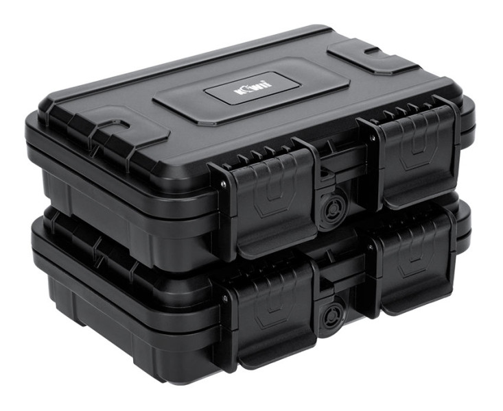 хранение восьмидесяти восьми microSD и сорок четыре SD карты памяти