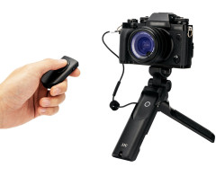 Рукоятка-штатив с беспроводным пультом JJC TP-FJW (аналог Fujifilm RR-100)