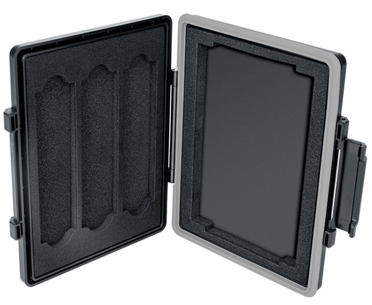 защитный бокс на три SSD M.2 2280 и один 2.5 дюйма