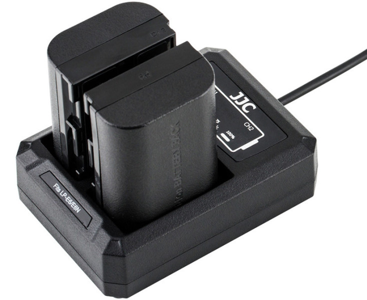 зарядить два аккумулятора Canon LP-E6P