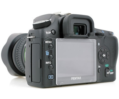 Pentax K200D защита экрана камеры