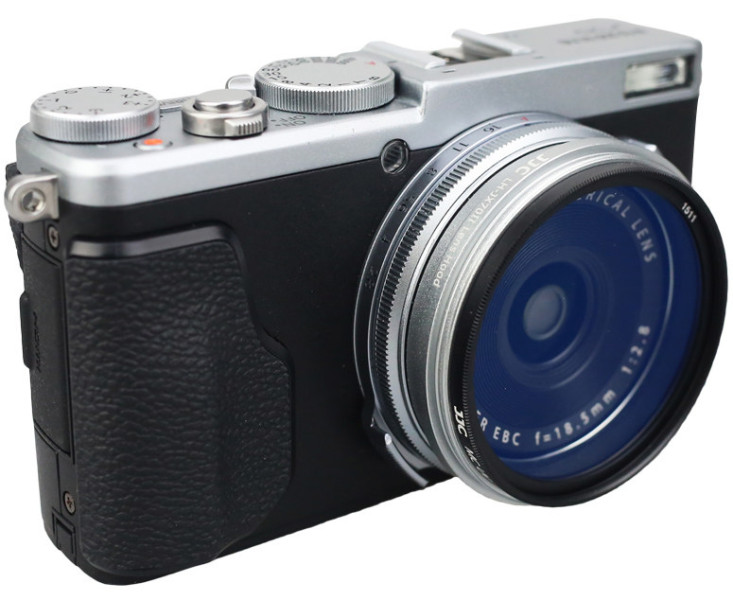 серебристая Fujifilm LH-X70 бленда