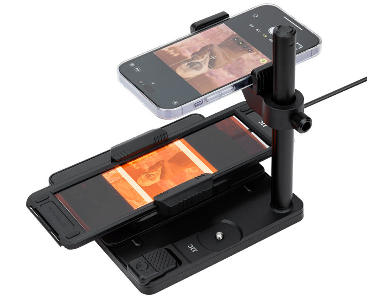 станция оцифровки негативов на смартфон