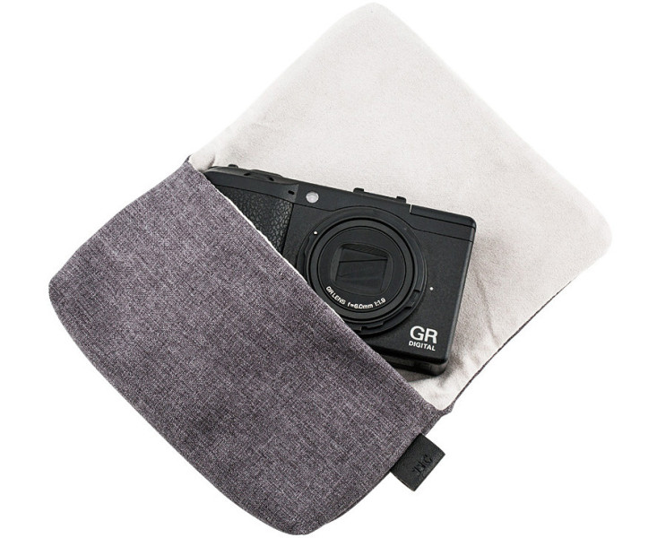 серый чехол для фотокамеры купить