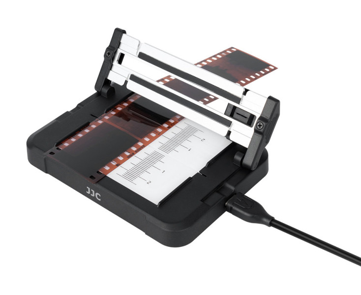 резак для плёнки 35 и 120 мм с подсветкой