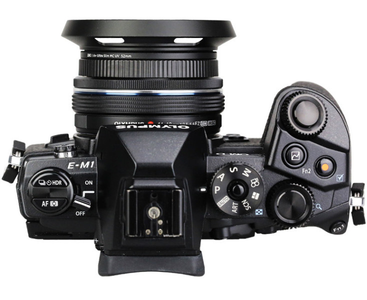 автоматическая крышка с блендой для объектива Olympus EZ-1442 черный цвет