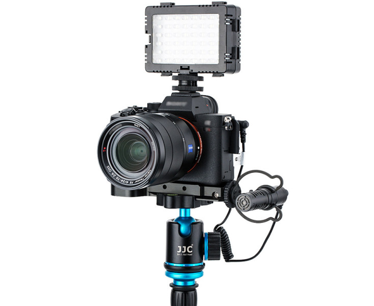 рукоятка для Sony a7 II улучшает ухват