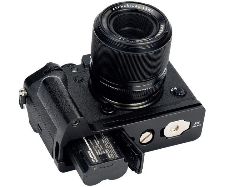 для Fujifilm X-T5 дополнительный хват