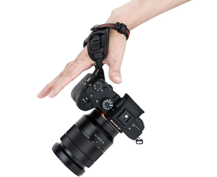 ремень кистевой для компактной фотокамеры красный