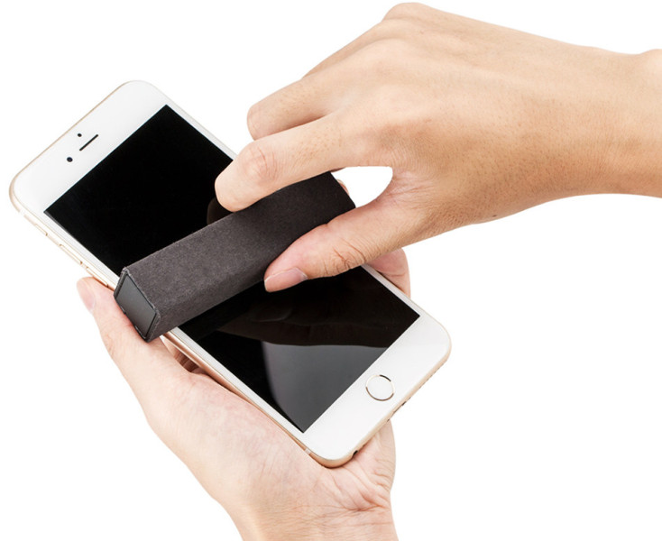 чем почистить экран фотокамеры