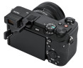 хват под большой палец Sony a6700