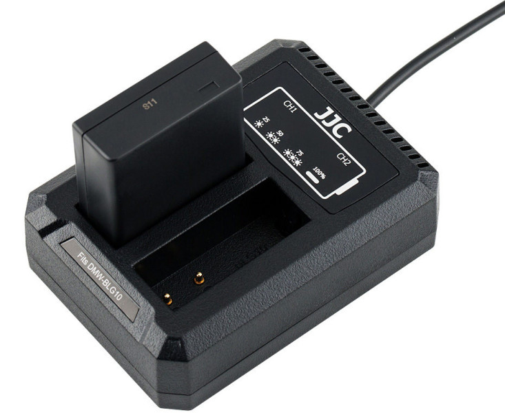 зарядить два аккумулятора Panasonic BLE9