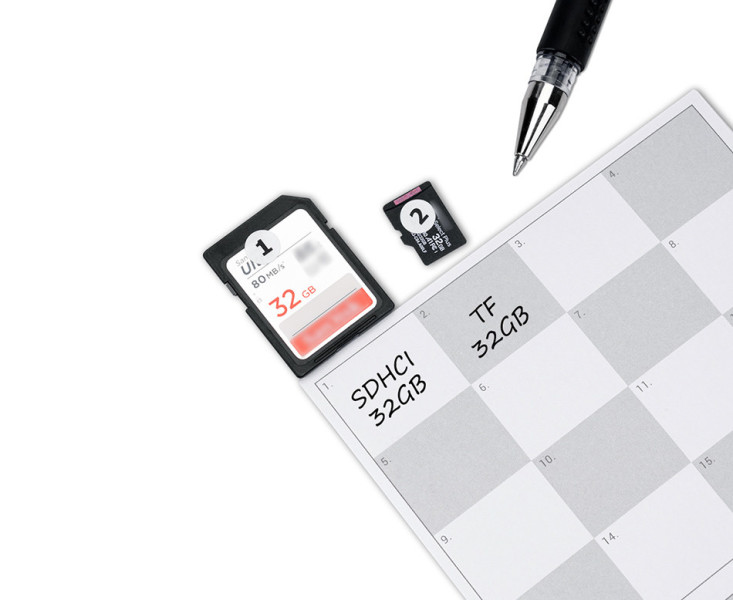 водонепроницаемый бокс на двадцать шесть usb флешек и карт памяти SD microSD