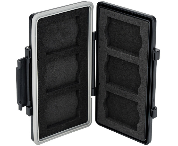 защитный футляр на 6 XQD карт памяти