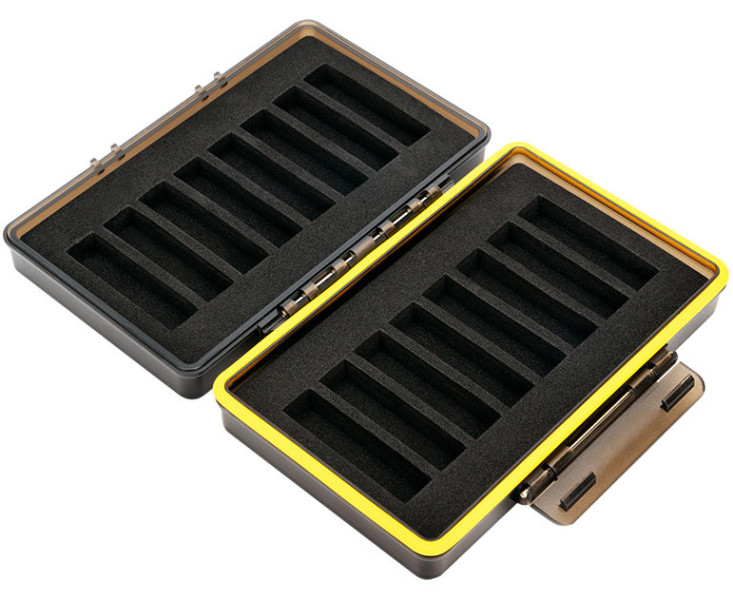 хранение шестнадцати мезинчиковых аккумуляторов