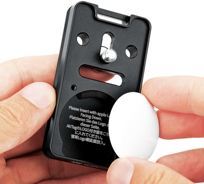 площадка штативная Arca-Swiss с меткой AirTag