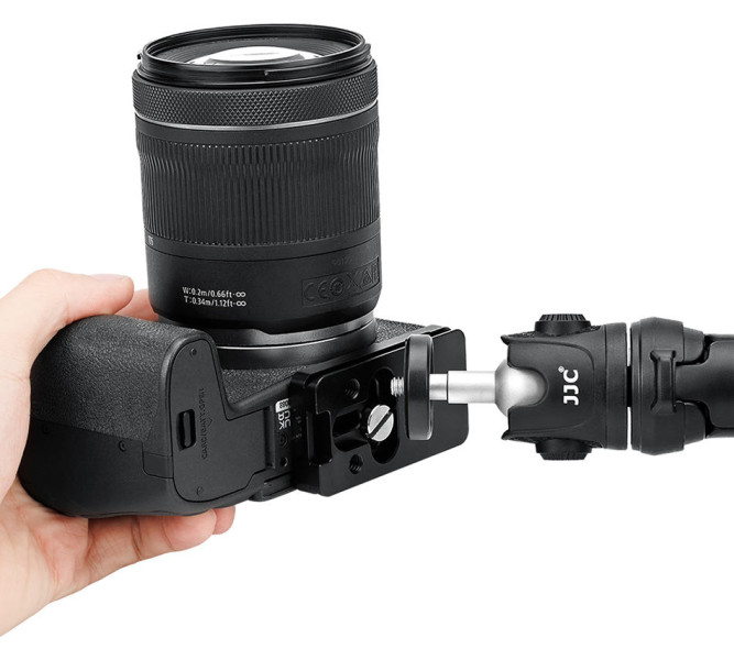 AirTag в штативной площадке Arca-Swiss