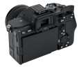 хват под большой палец Sony A7R V