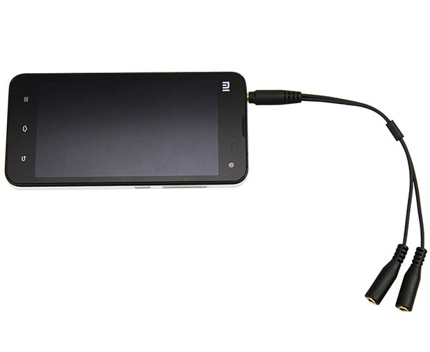 разделить в телефоне микрофон и наушники