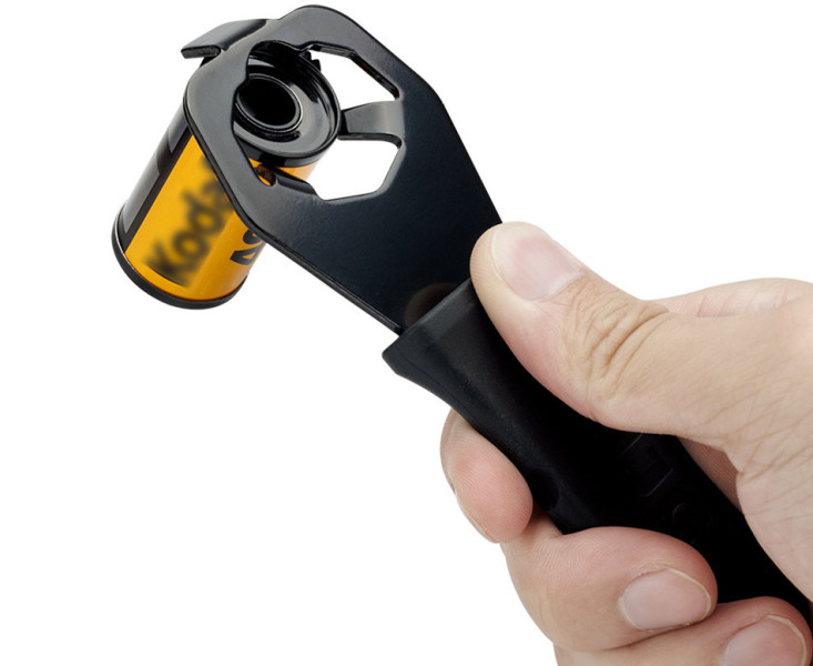 как быстро открыть кассету с 35 мм фотоплёнкой