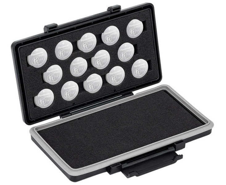 защитный футляр на 28 батареек таблеток CR1620