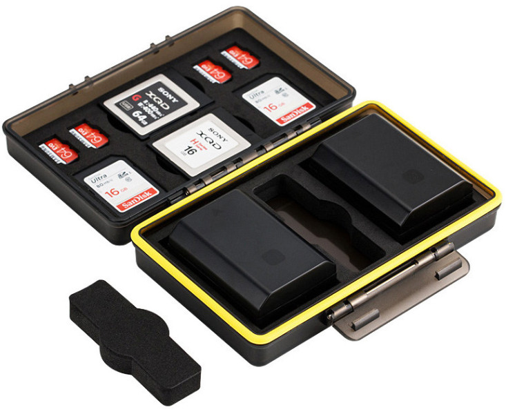 хранение двух аккумуляторов и карт памяти фотокамер