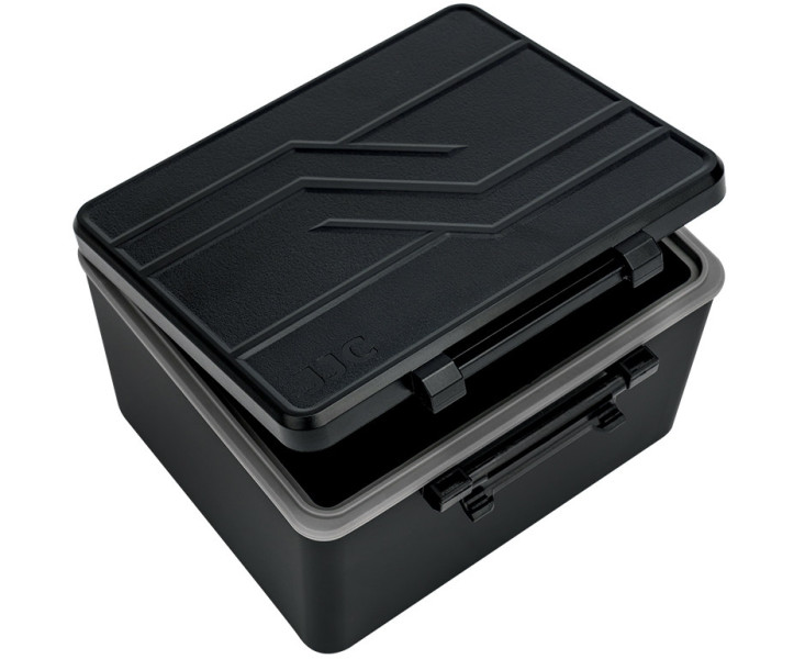 хранение двадцати восьми AA аккумуляторов с тестером заряда