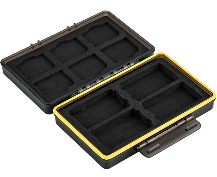 хранение восьми AA аккумуляторов и SD карт памяти