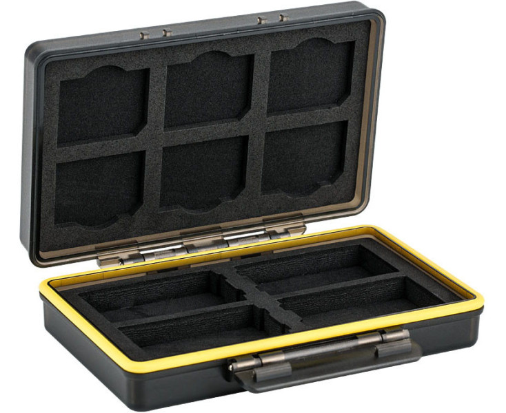 защитный бокс на восемь LR6 аккумуляторов и SD card