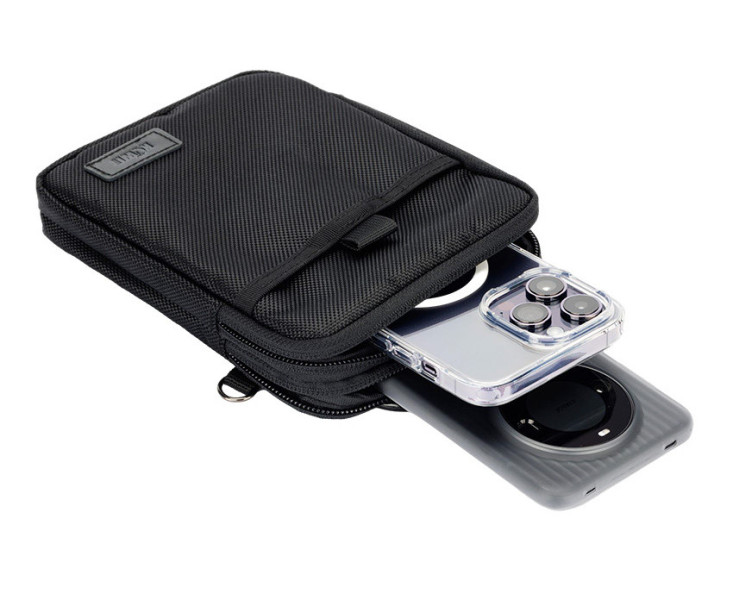 для двух смартфонов удобная сумка черная