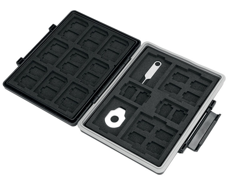 защитный чехол на 45 карт памяти