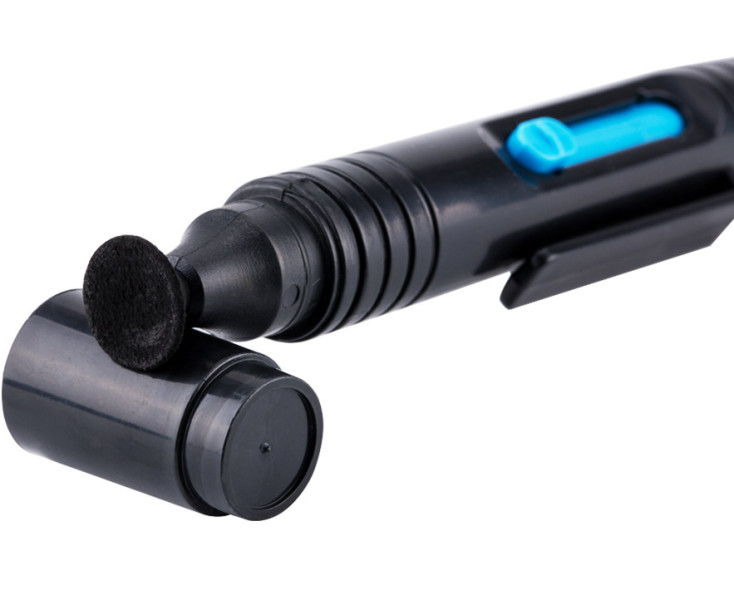 чем чистить оптику