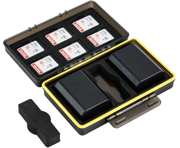 бокс ударопрочный для двух аккумуляторов фотокамер и SecureDigital карт памяти