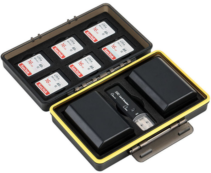 ударопрочный защитный бокс на два аккумулятора фотокамеры и SD