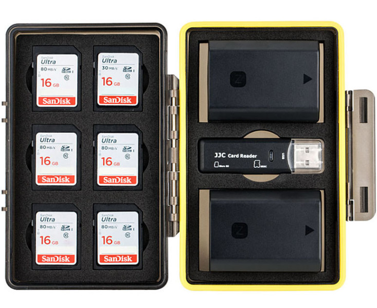 универсальный защитный бокс на два аккумулятора фотокамеры и шесть SD карт памяти