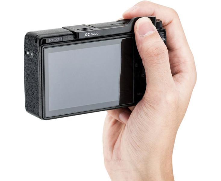 комфортная съёмка с камерой Ricoh GR III