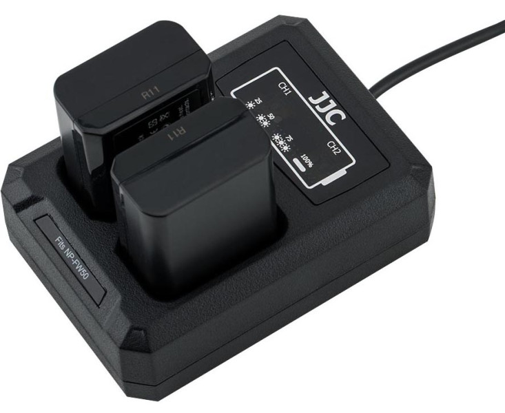 зарядить два аккумулятора Sony NP-FW50