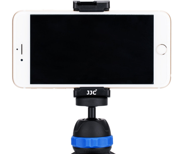 закрепить смартфон и свет в штатив