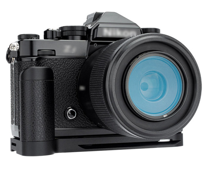 для Nikon Z f рукоятка с AirTag