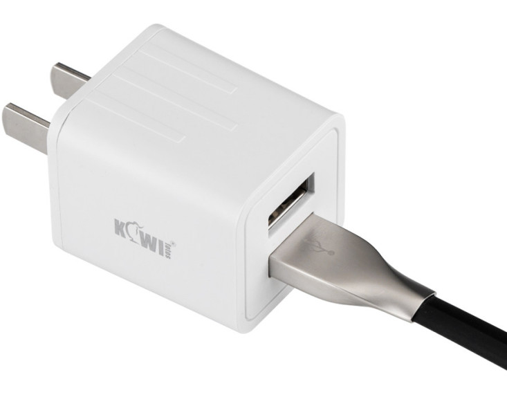 мощная зарядка на два usb белый цвет