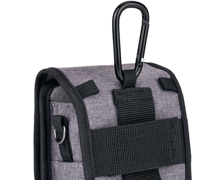 в чём носить небольшую фотокамеру